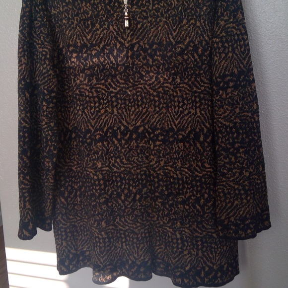 St. John Knit Collection Leopard Print Top Sweater - Picture 2 of 8